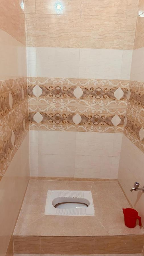 Tandon Lodge On The Ganga Ghat Homestay Varanasi Esterno foto