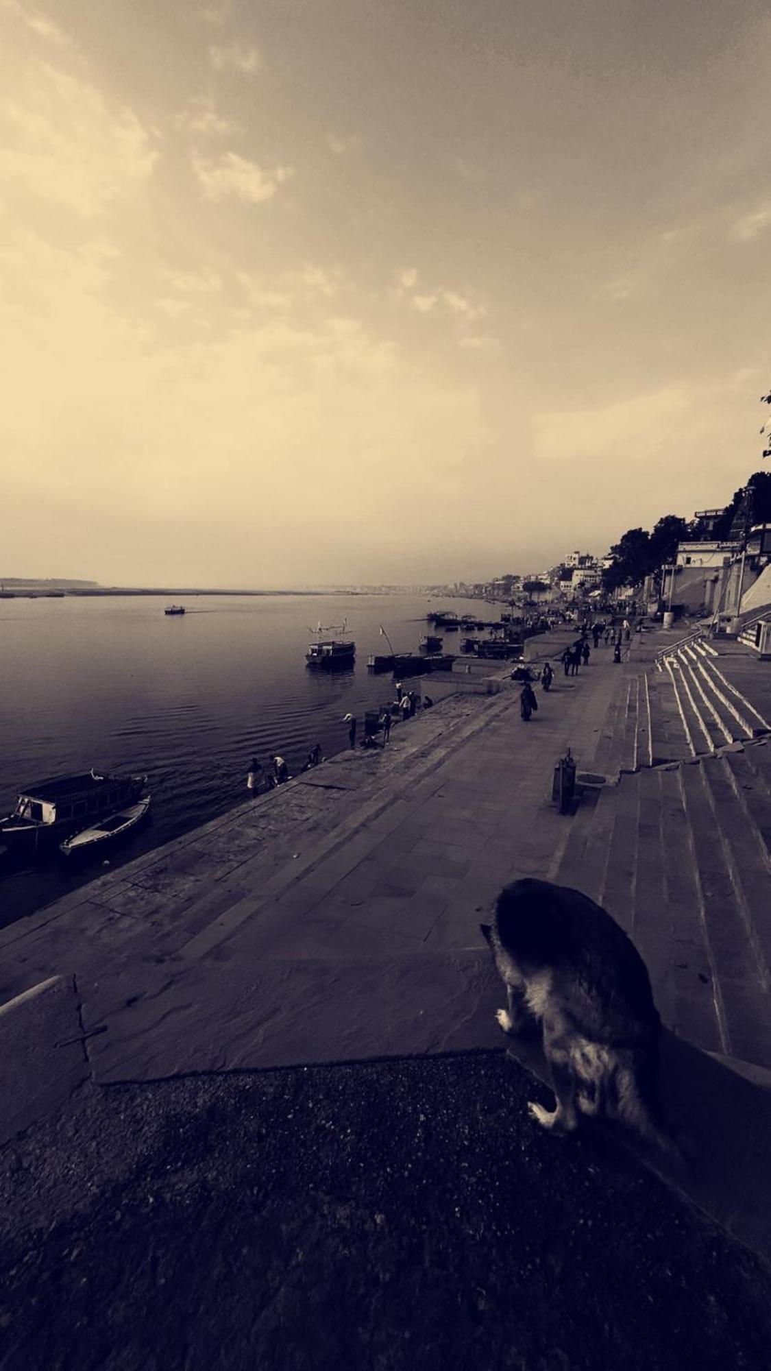 Tandon Lodge On The Ganga Ghat Homestay Varanasi Esterno foto